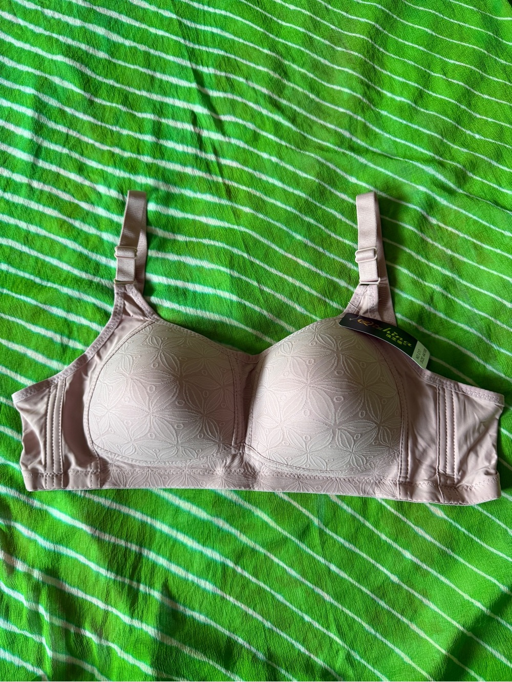 Wireless Light Pink Everyday T-Shirt Bra